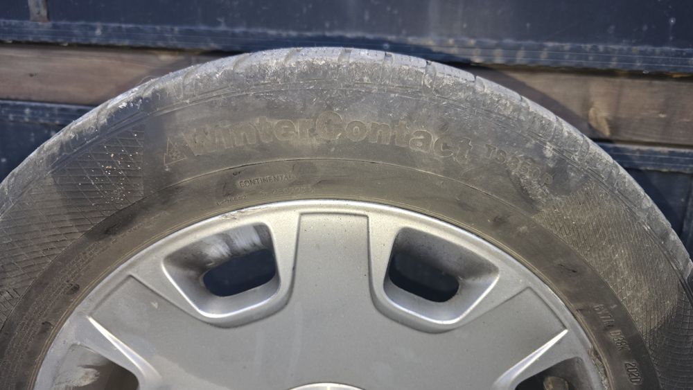 Джанти 4 бр. със Зимни гуми CONTINENTAL 235/55/17,ДОТ 2020г.