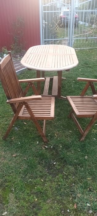 Set Masă cu 6 scaune din lemn