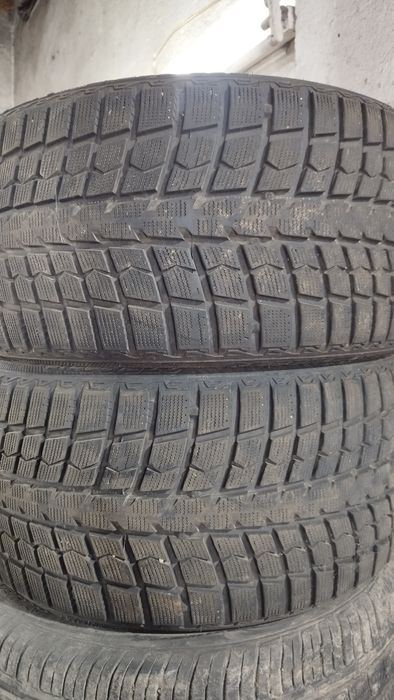 Зимни гуми 275 35 19
