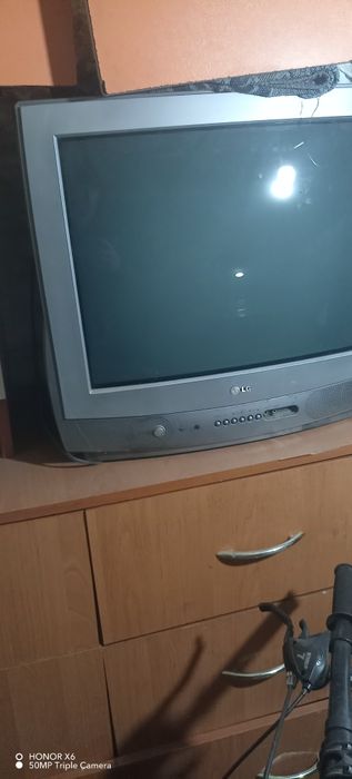 Отдам даром телевизор