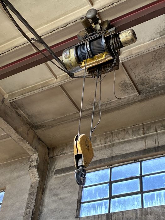 Vand masina de gaurit radiala, marca tip Infratirea Oradea, freza Fus