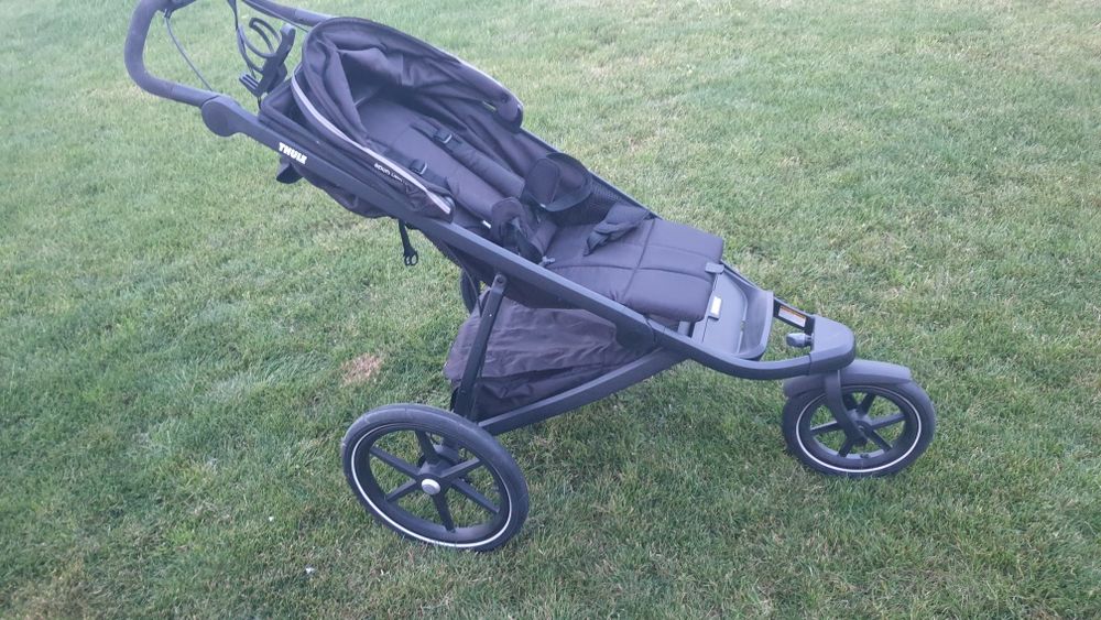 Carucior Thule Urban Glide 2 ca nou, unic proprietar