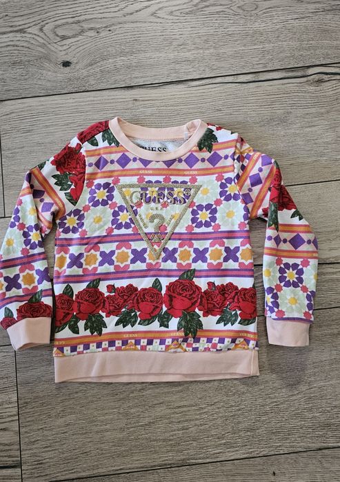 Блузи на Guess за момиче на 3 години