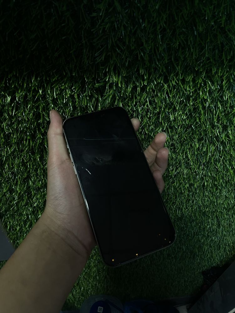 Iphone 15 pro max sotiladi
