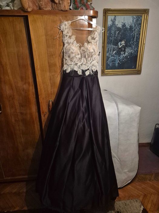 Красива бална рокля