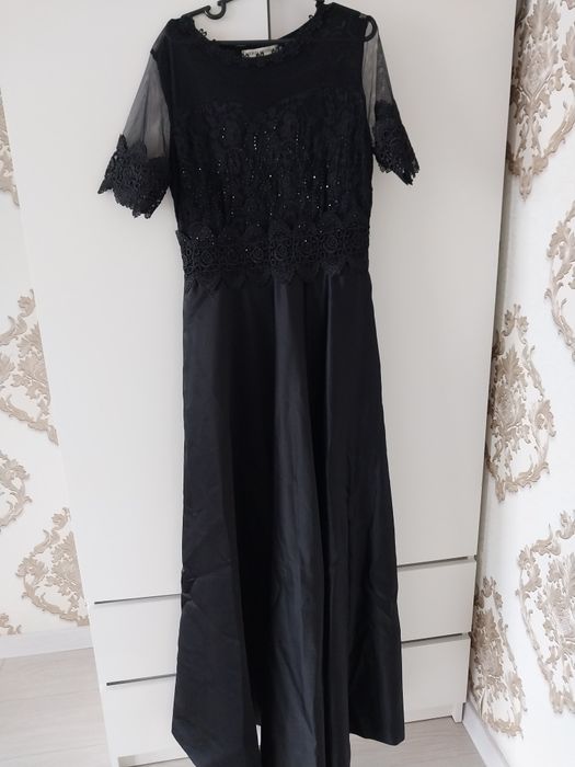 Элегантное вечернее платье