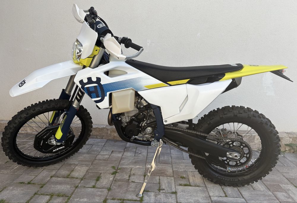 Motocicleta Husqvarna FE 350 2024 5 ore de functionare
