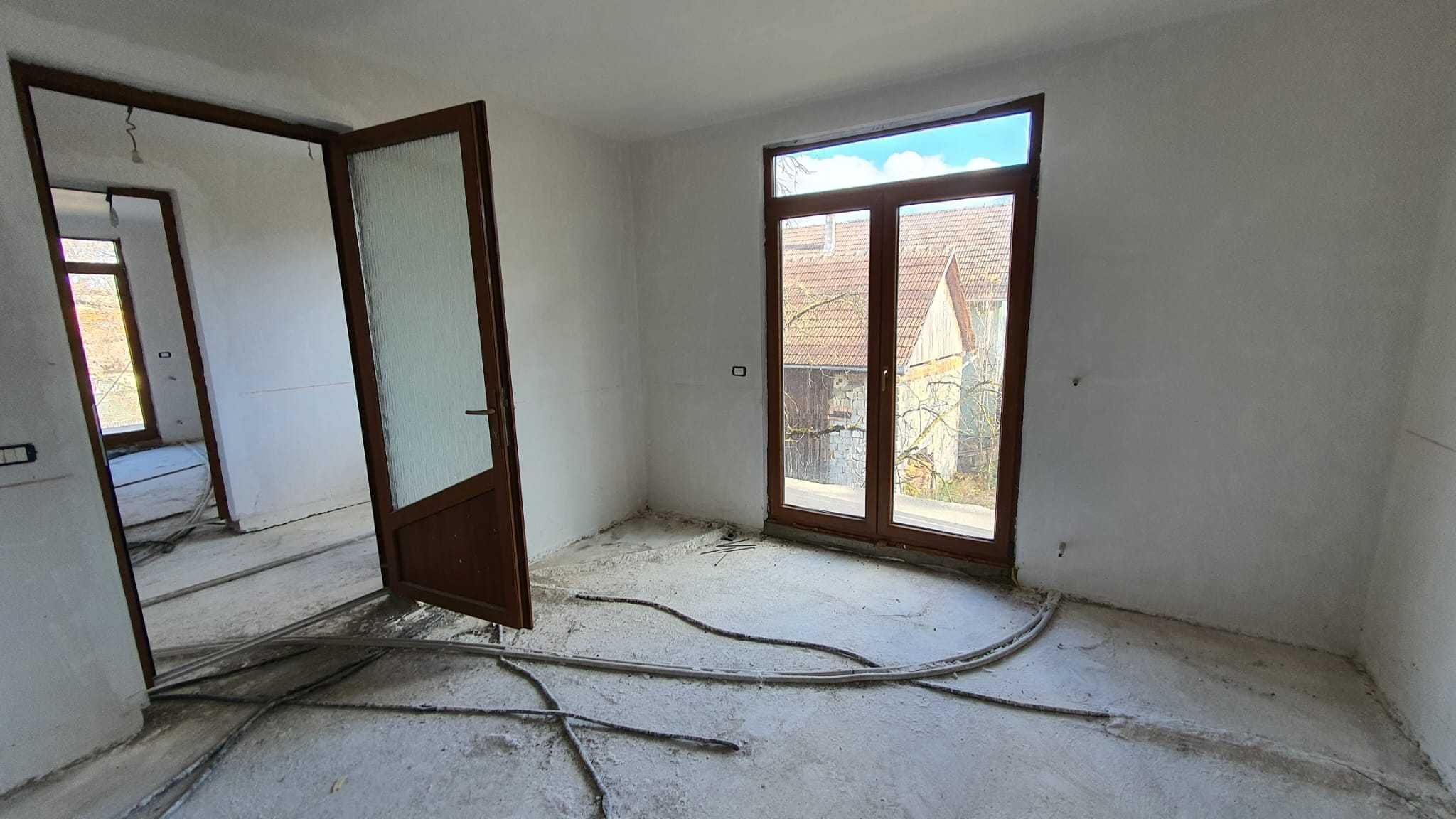 teren + casa de vanzare, Vama din jud.Satu Mare