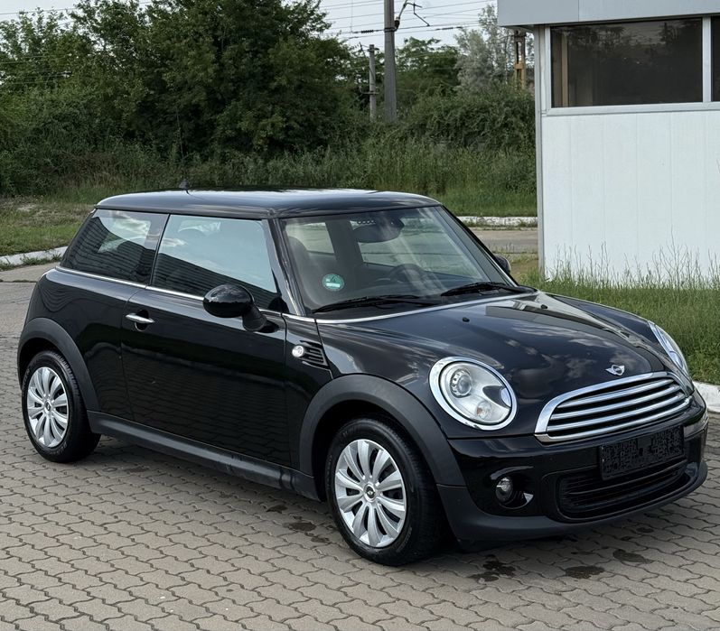 Mini Cooper 1.6 75 CP Bi-Xenon Ambientale 6 Trepte