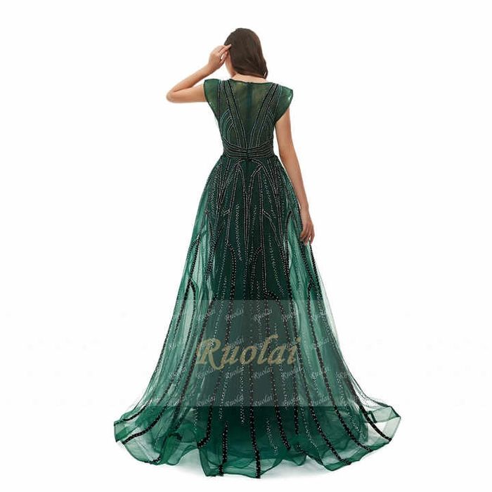 Очень шикарное вечернее платье