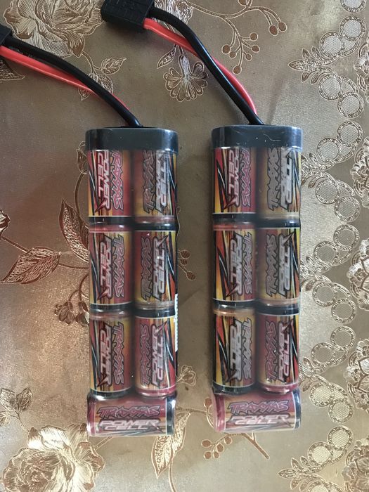 Vand Încarcator Profesional NOU, XTRONICS DUAL 6 Traxxas