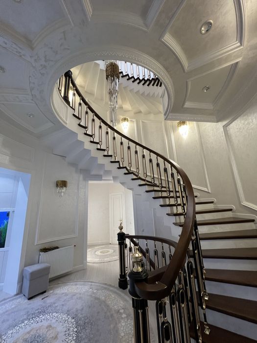 Lestnisa Uyingiz uchun zamonaviy Zina poyalar