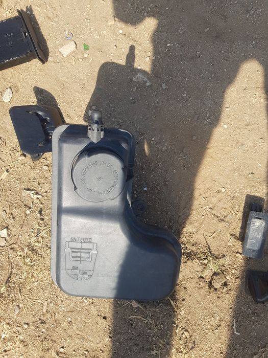 бмв е61 520д 177кс bmw e61 n47 520d разширителен съд за охлаждаща течн