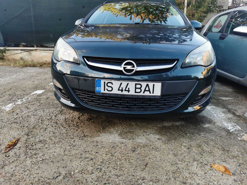 Opel Astra Sports Tourer 2015