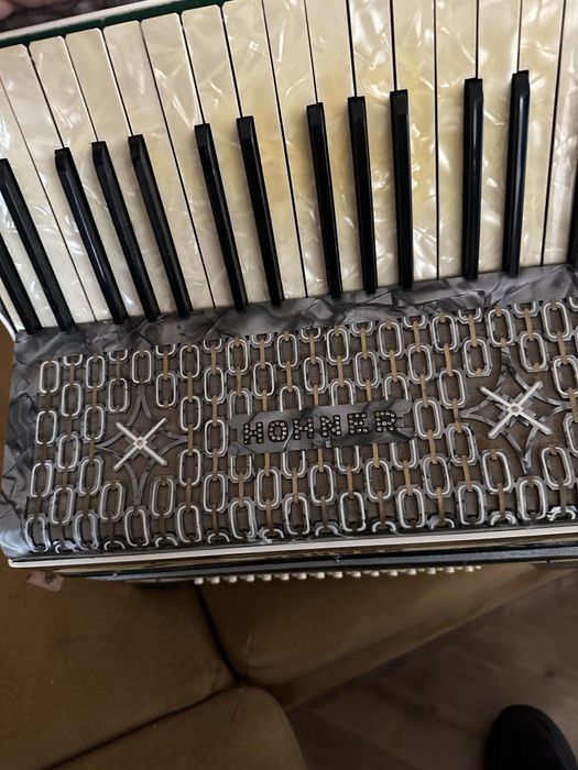 Acordeon HOHNER de vanzare