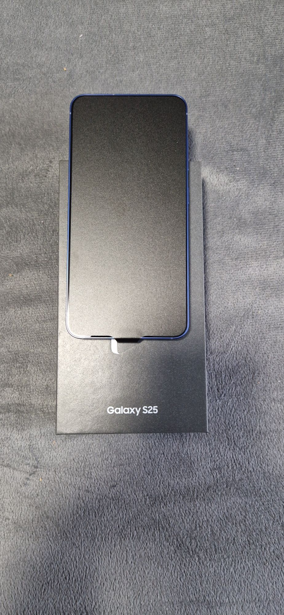 Нов!!! Samsung Galaxy S 25