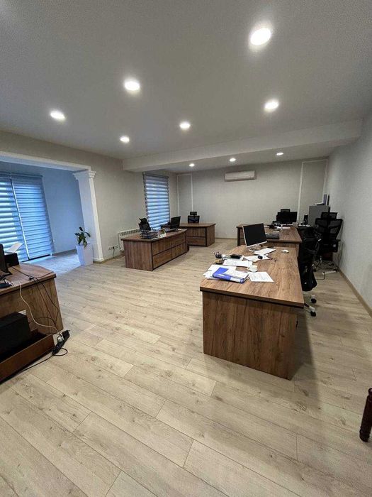 Объект с арендаторами в центре, 335 кв.м, офис,клиника