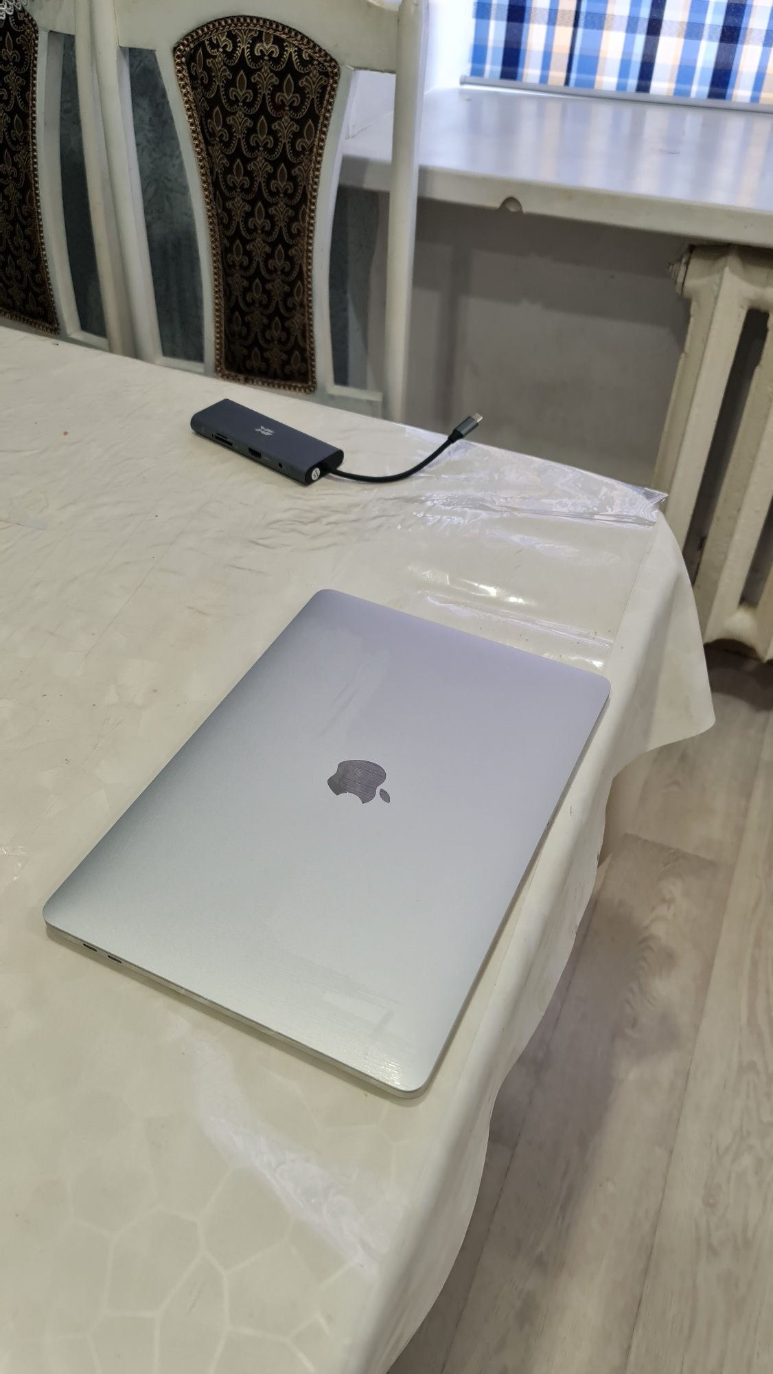 Ноутбук appLE MacBoook Pro