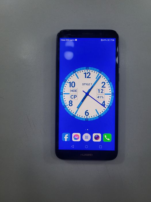 Продавам телефон Huawei