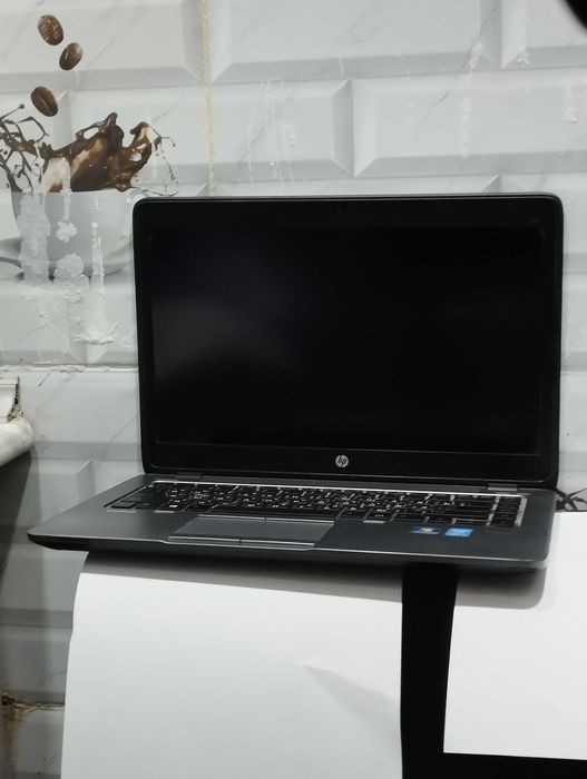 NOUTBUK: HP - 4330s \\ Cor i3-2310M \\ Azu-4GB \\ HD-320GB \\ Эк-14IPS