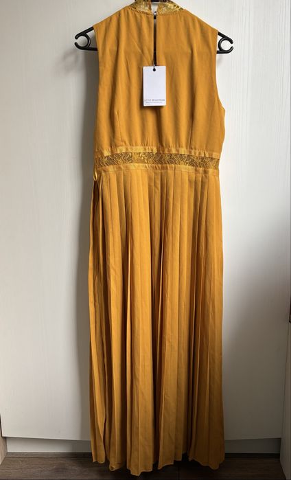 Нова рокля Little Mistress и подарък пуловер