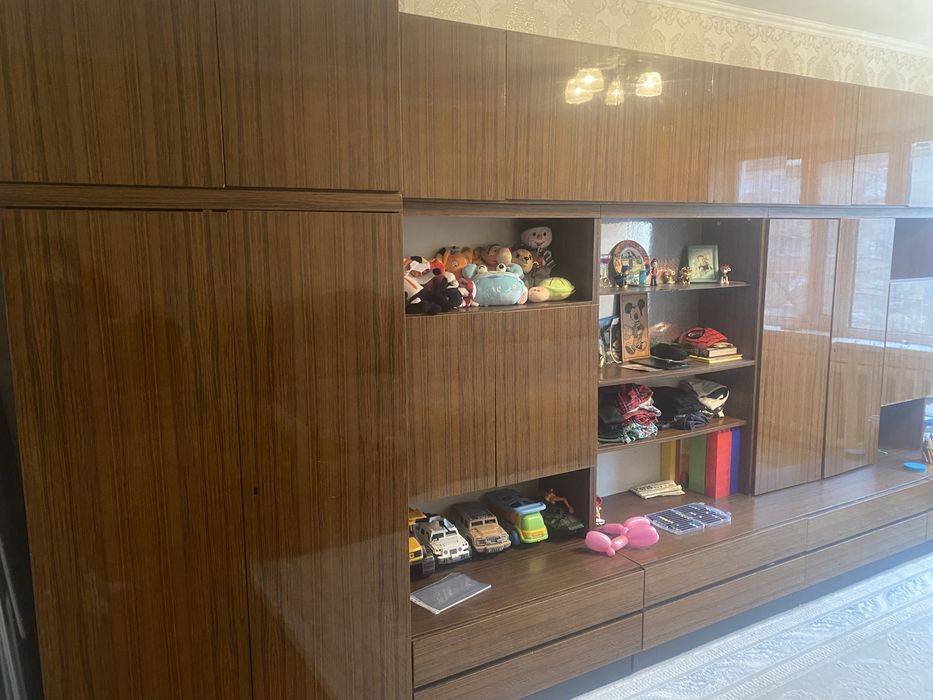 Продам стенку. В хорошем состоянии .