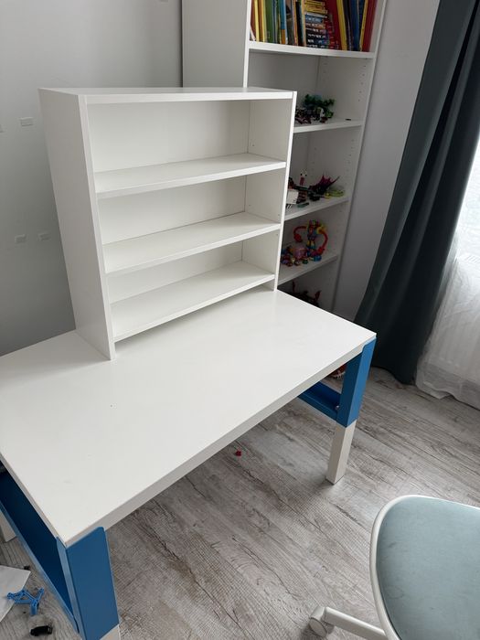 Birou reglabil la pe inaltime cu scaun inclus