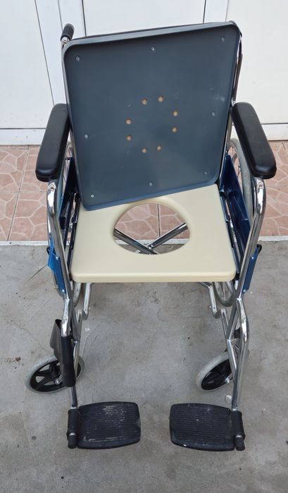 Vând cărucior nou persoane cu handicap!
