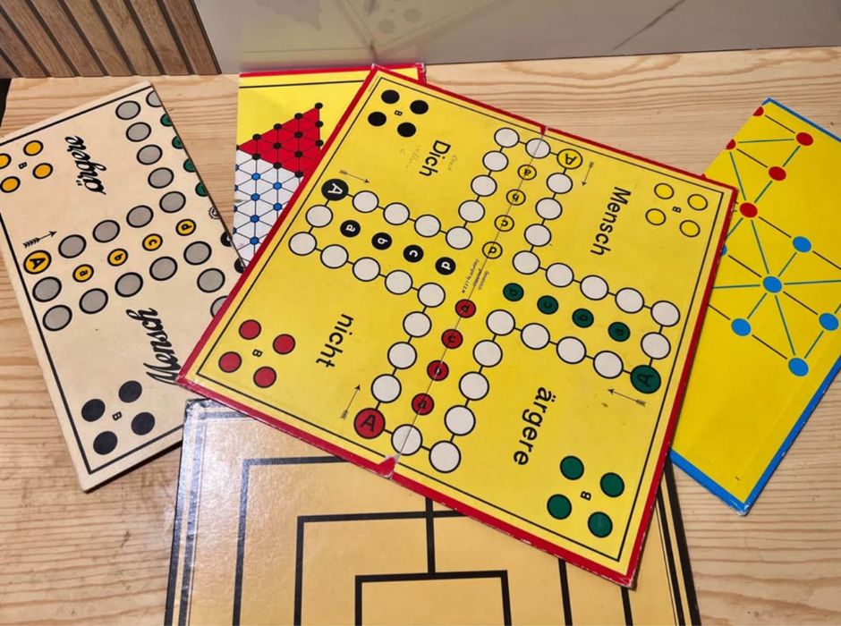 Set jocuri clasice in cutie de lemn - 6 jocuri in 1.