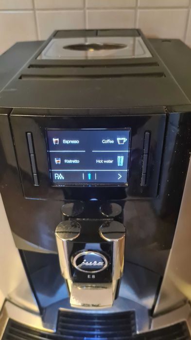 Vand espressor Jura E8