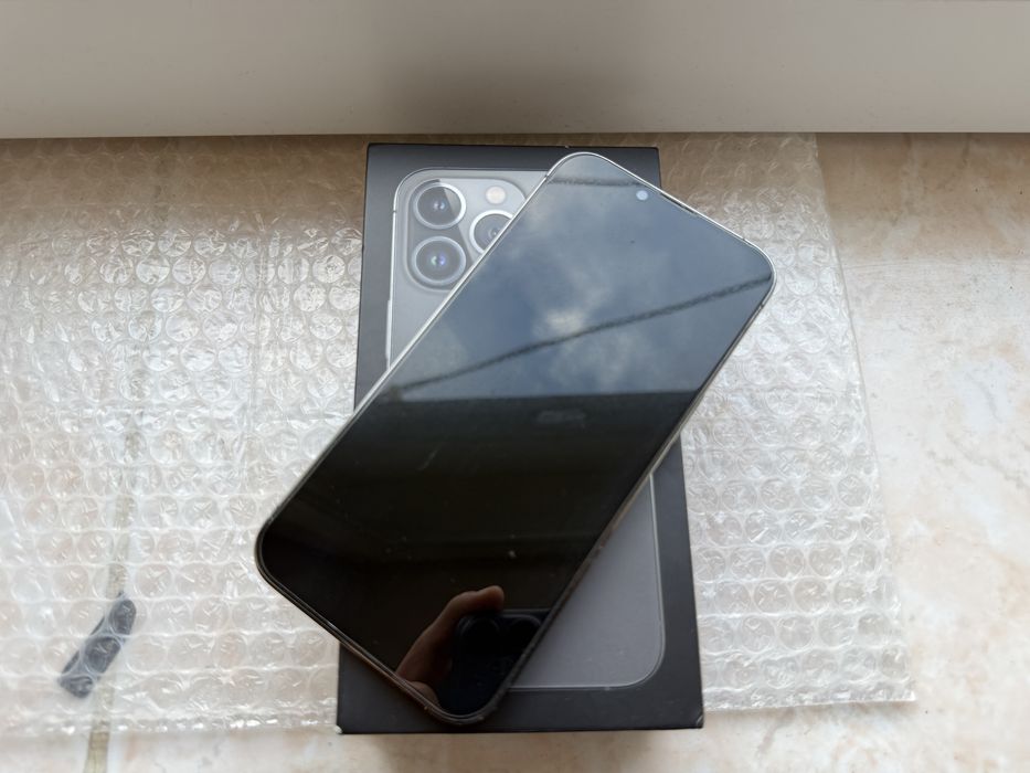 Iphone 13 pro, la cutie! Decodat! Telefon personal!