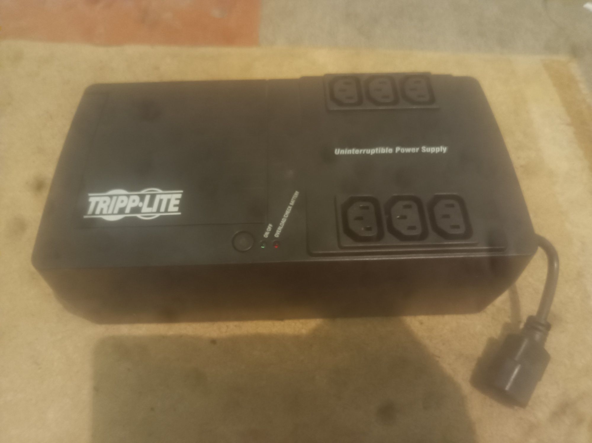 UPS TripleLite Internet X525