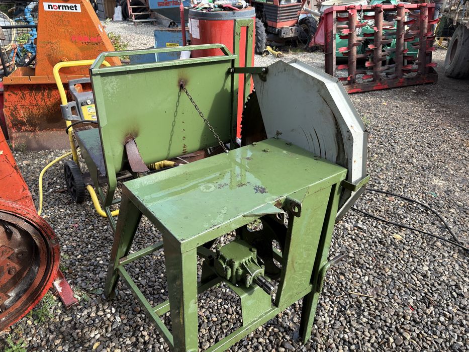 Circular dupa tractor