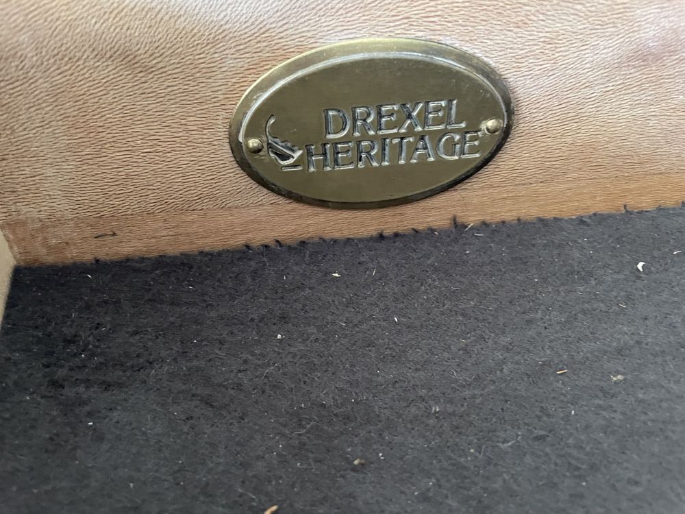 Витрина , салонен бюфет Drexel Heritage