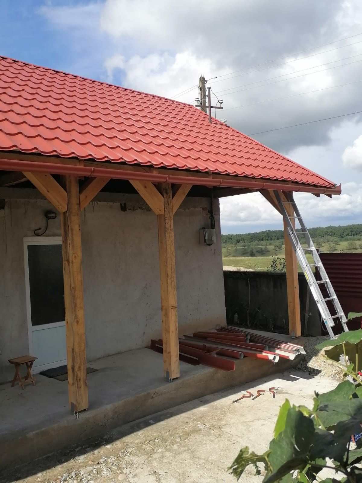 Executam acoperisuri si reparatii