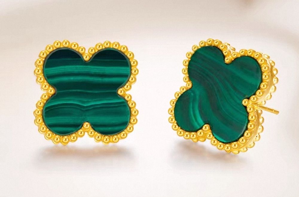 Серьги, van cleef  золотые, очень красивые.