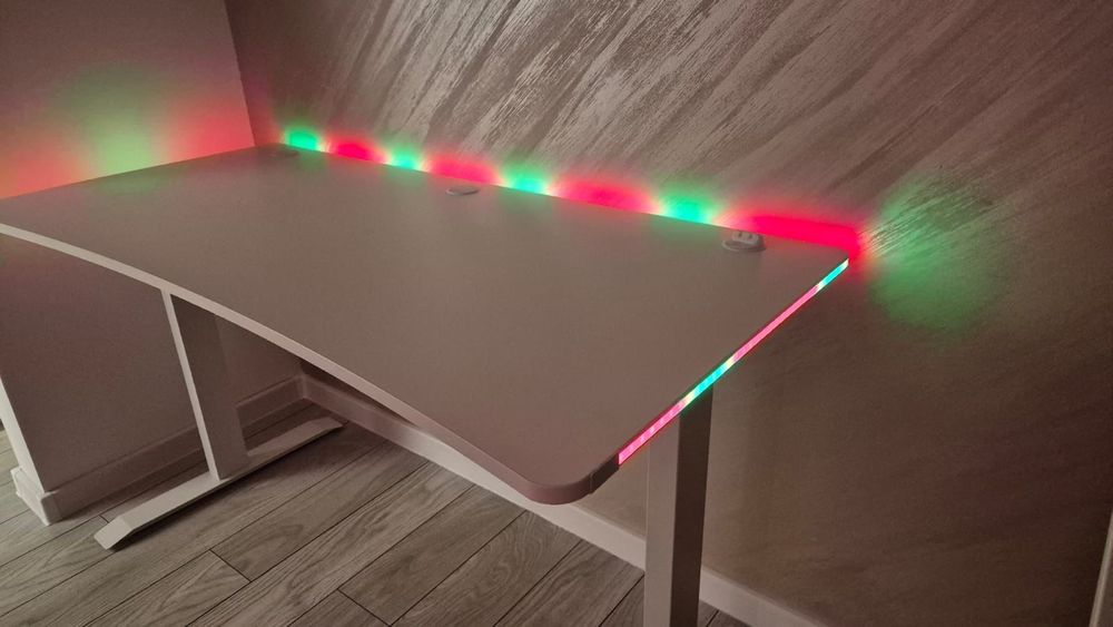 Birou gaming HALBJERG 65x130 Rgb alb