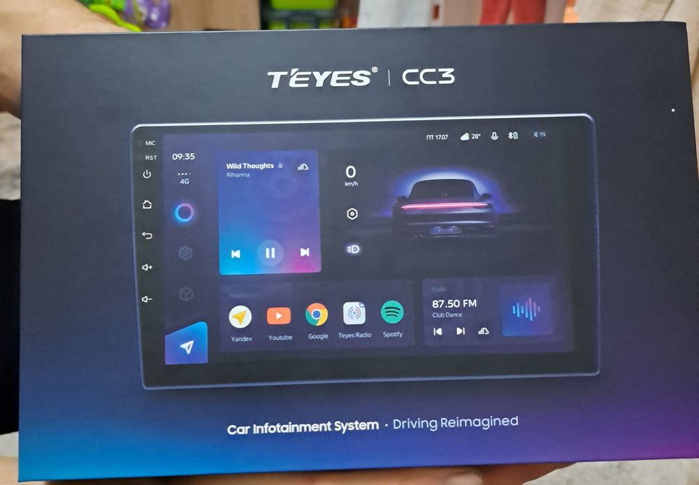 Продам автомагнитолу новая