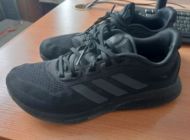 Adidas кроссовки. Оригинал.