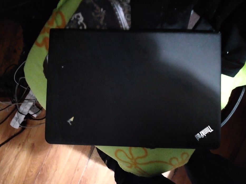 Laptop thinkpad E560
