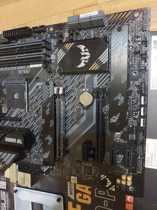 AMD Ryzen 5 5600X + Asus TUF B550 Plus Wi-Fi