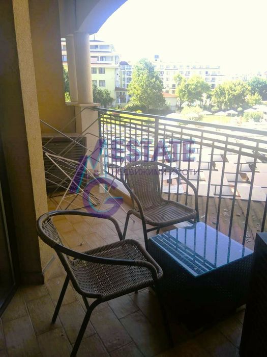 Двустаен апартамент на първа линия море в Царево