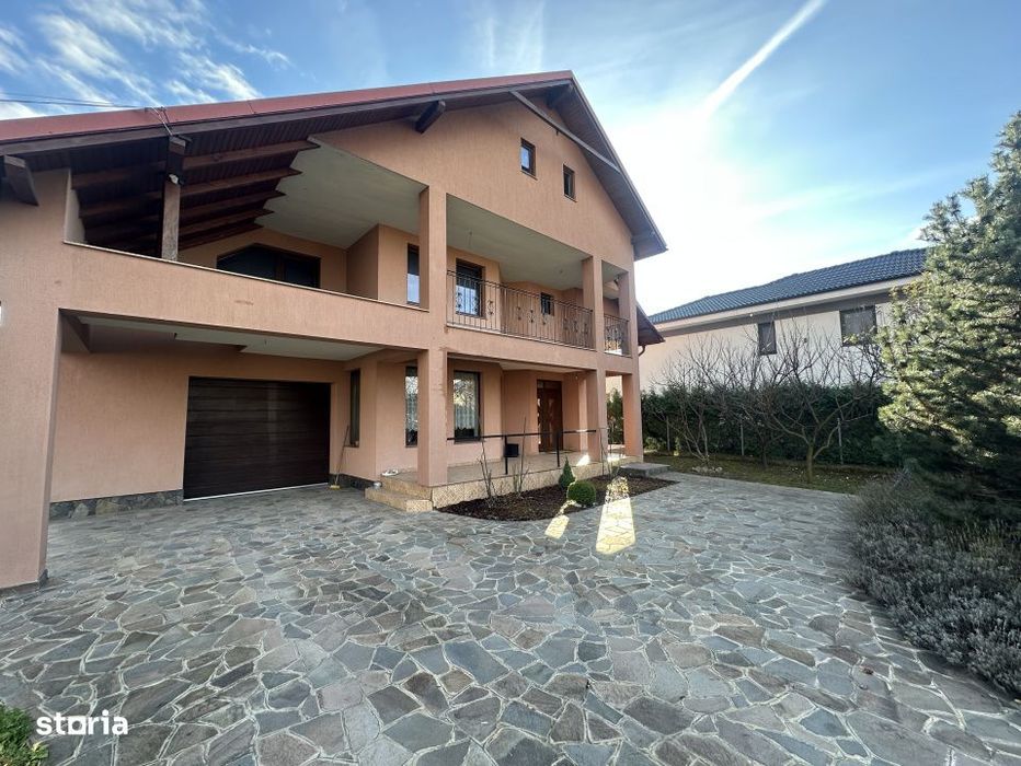 Vila 330 mp utili + 970 mp teren, zona Independentei