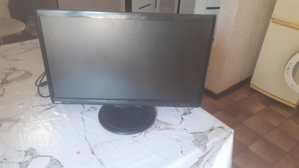Продам монитор Benq