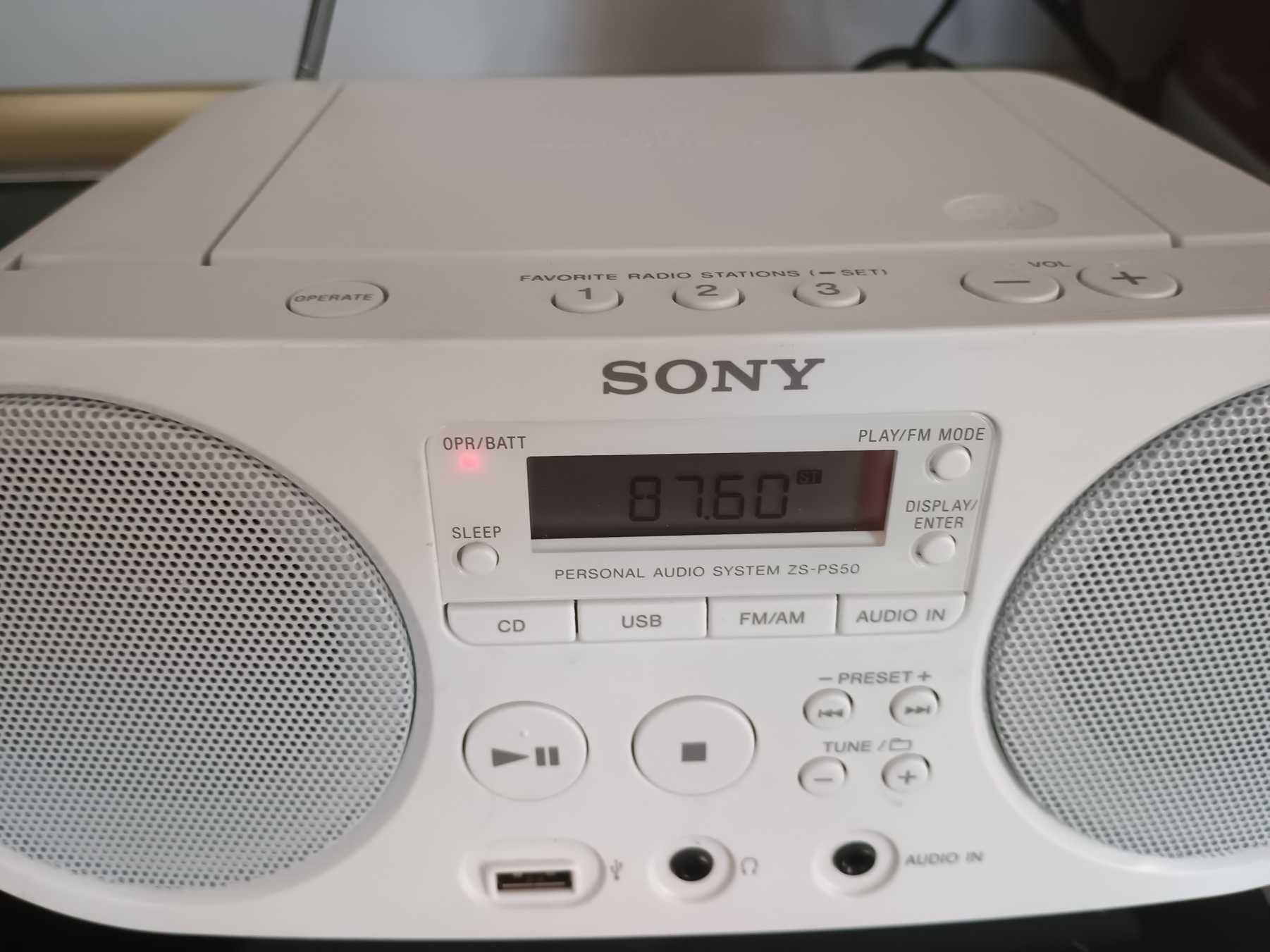 Почти Ново Sony ZS-PS50 White Радио CD USB Aux