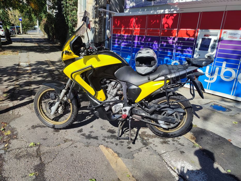 Honda Transalp xl700v