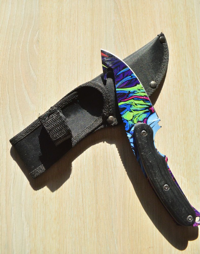 Продавам CS:GO ножове – Huntsman knif Gut Knife, Karambit