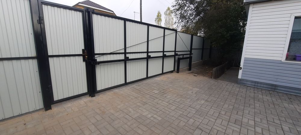 Продам дом в районе БСМП