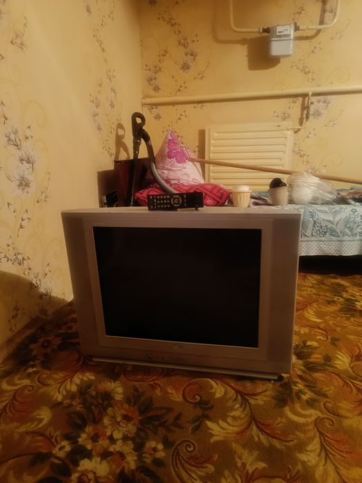 Продам телевизор