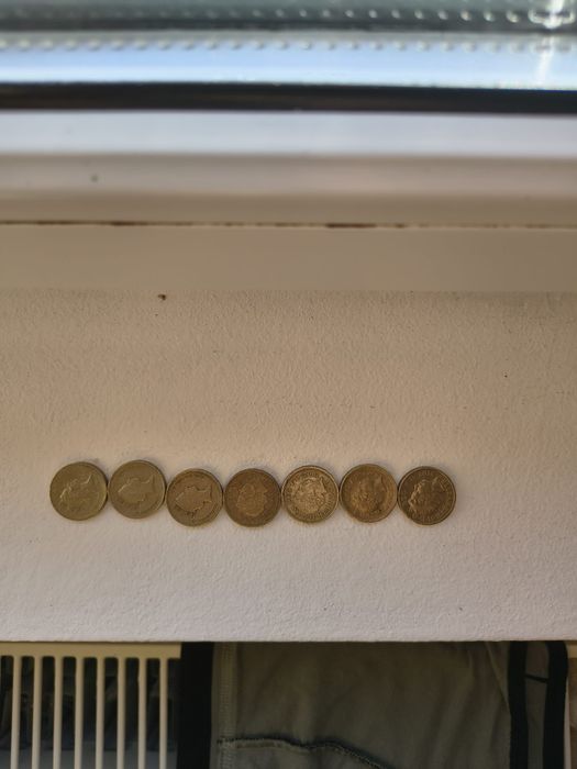 Monezi vechi din 1984 pound sterling